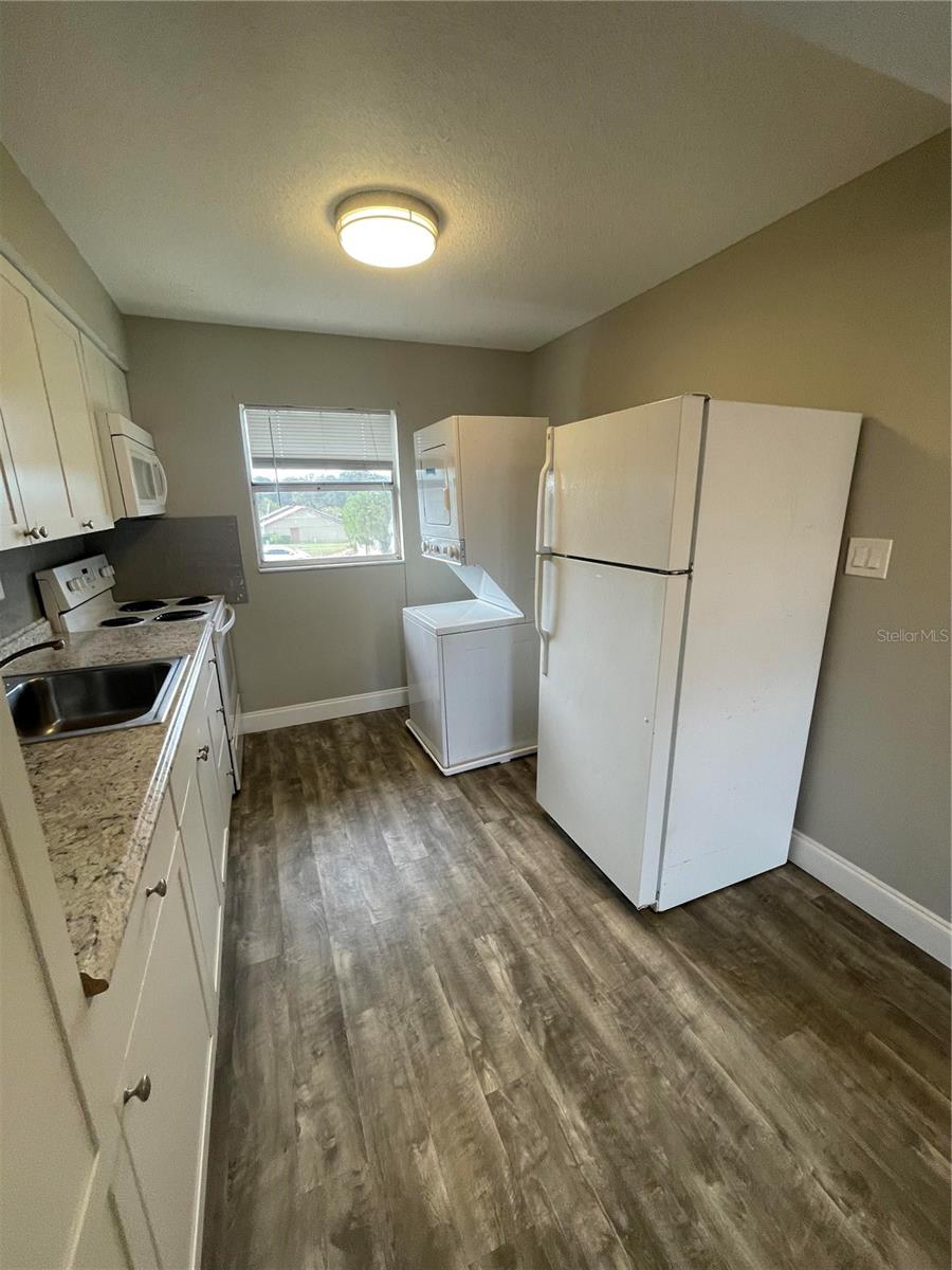 Image 6 of 14 For 609 Central Avenue 207