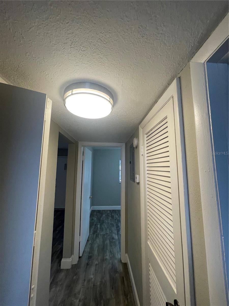 Image 7 of 14 For 609 Central Avenue 207