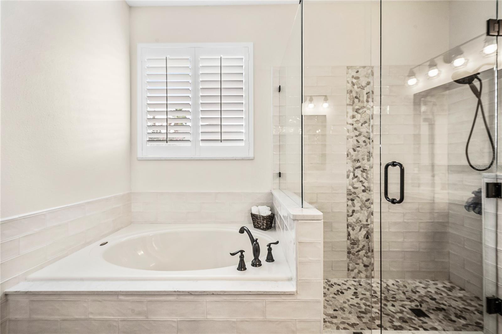 Image 15 of 29 For 227 Venetian Bay Circle