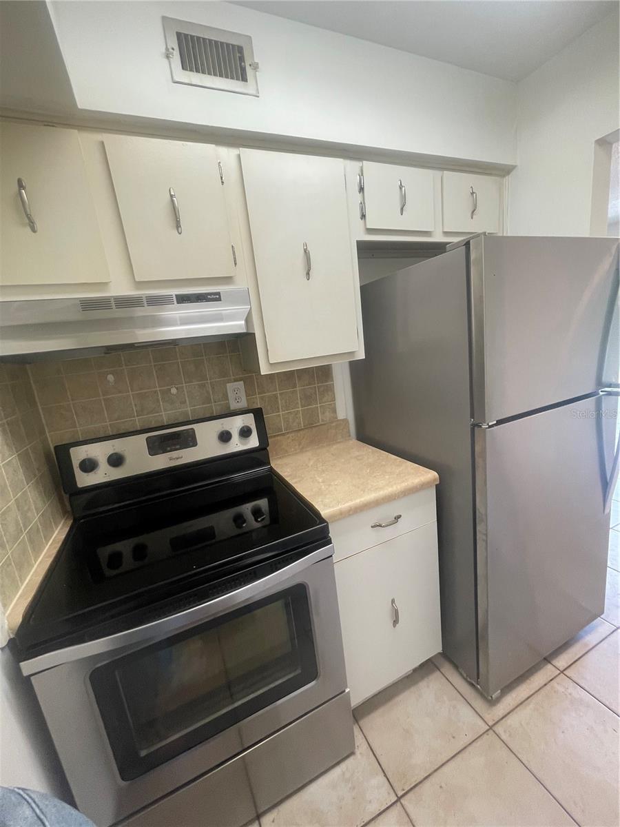 Image 9 of 13 For 7417 Daniel Webster Drive 3