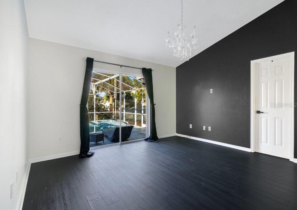 Image 3 of 20 For 8076 Aspencrest Court