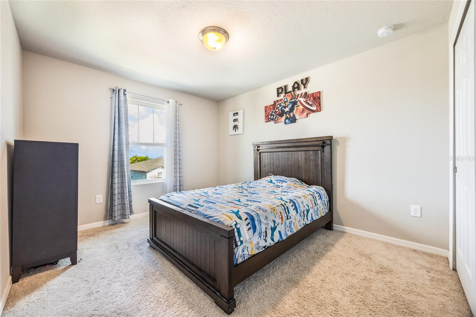 Image 20 of 27 For 905 Cambridge Drive