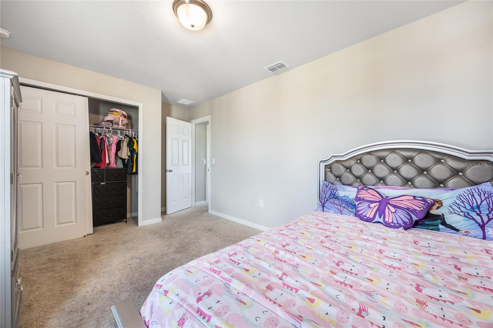 Image 22 of 27 For 905 Cambridge Drive