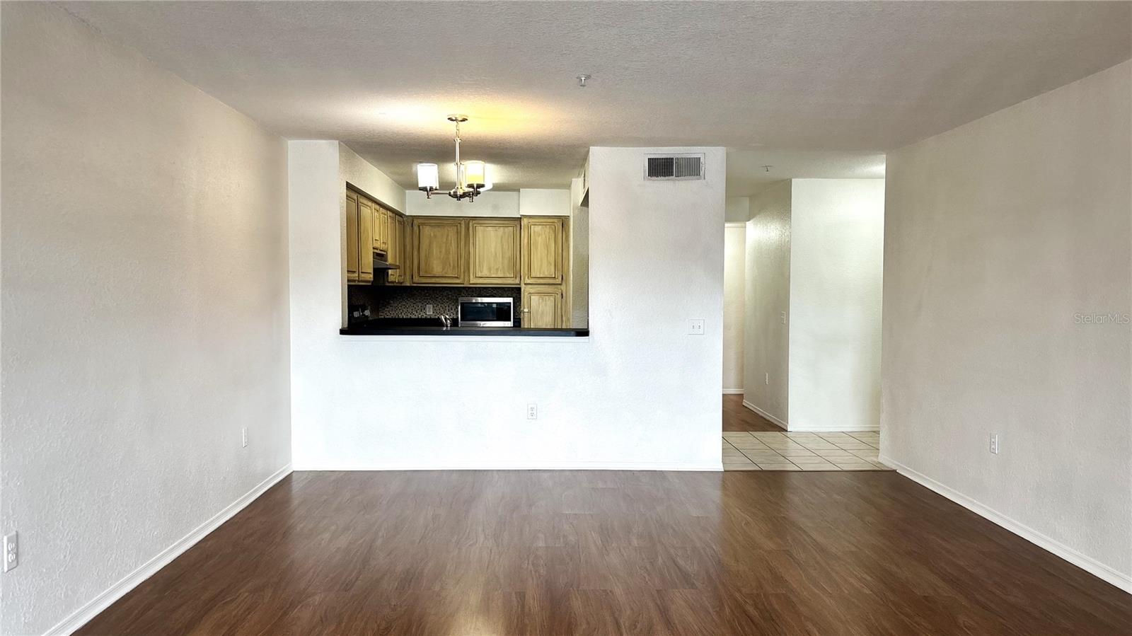 Image 12 of 21 For 13803 Fairway Island Drive 1627
