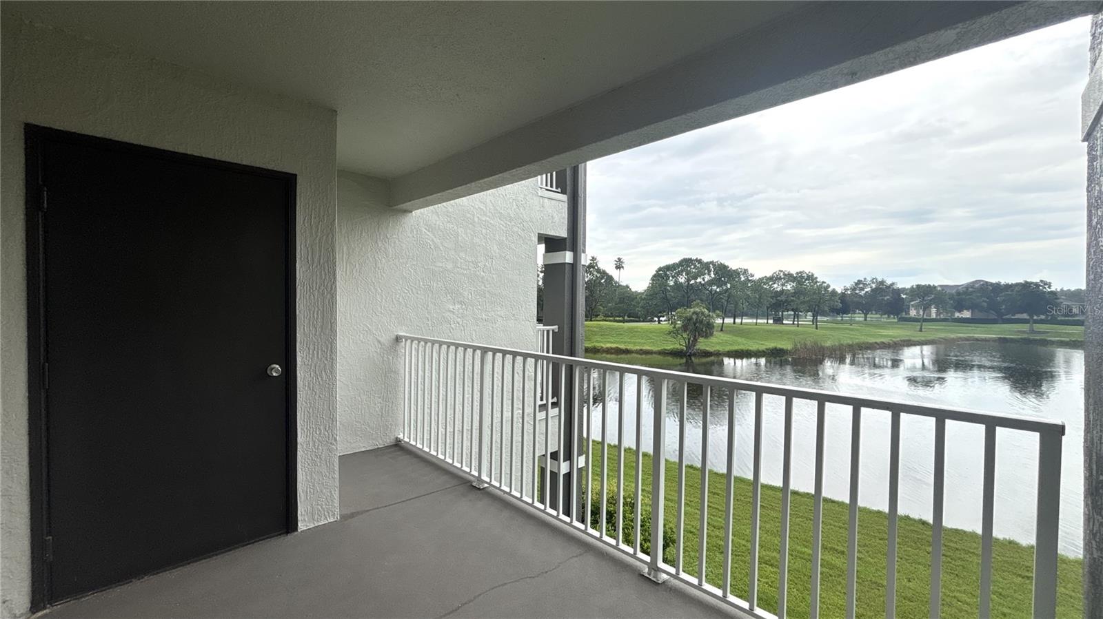 Image 16 of 21 For 13803 Fairway Island Drive 1627