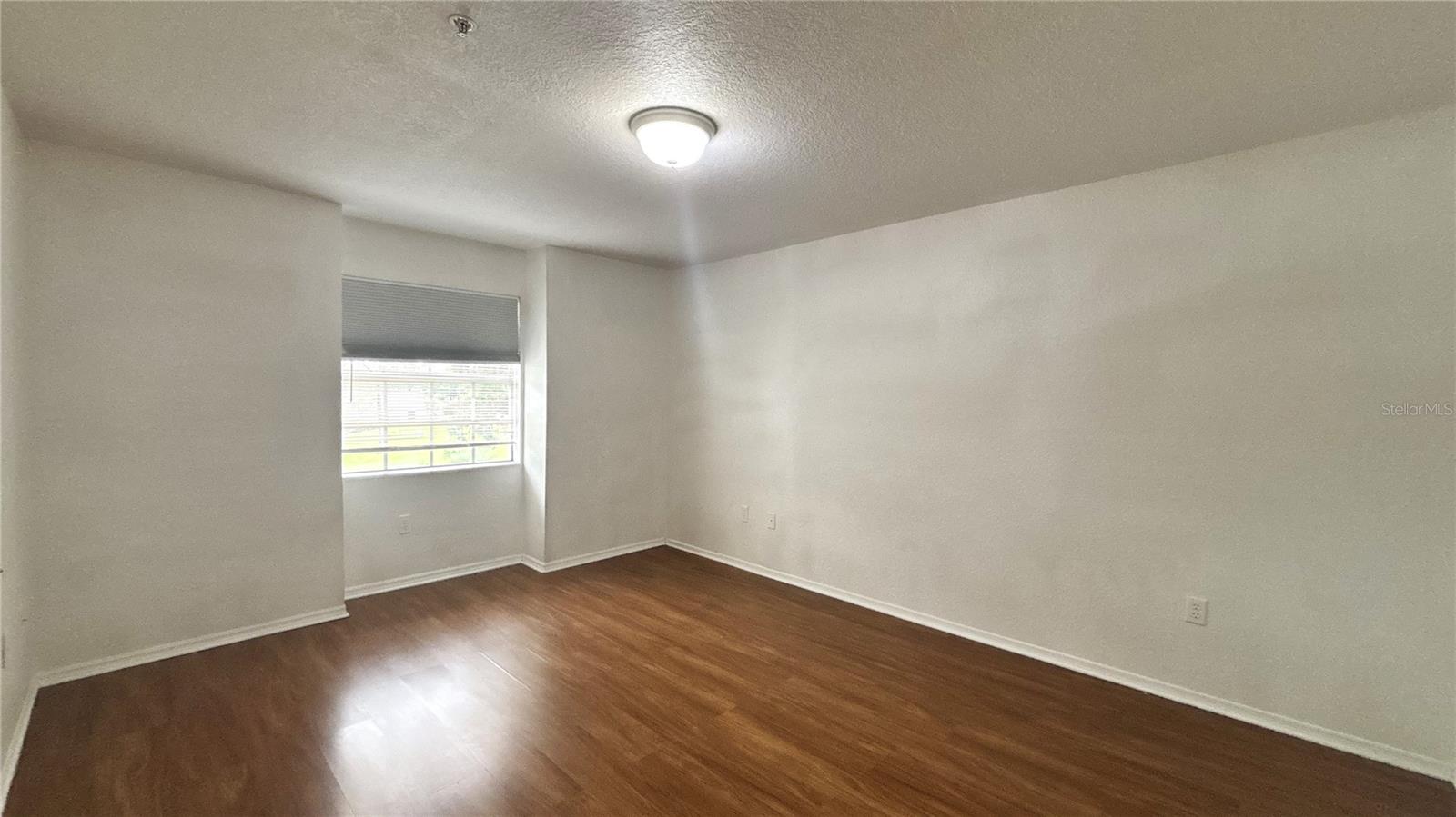 Image 18 of 21 For 13803 Fairway Island Drive 1627