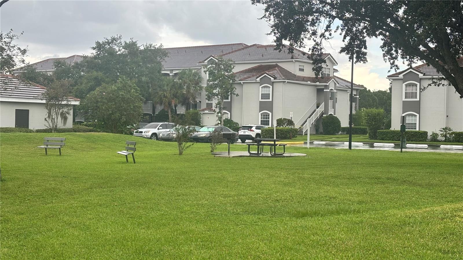Image 8 of 21 For 13803 Fairway Island Drive 1627