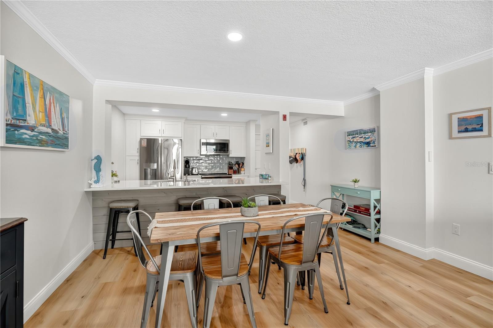 Image 10 of 34 For 4505 Atlantic Avenue 305