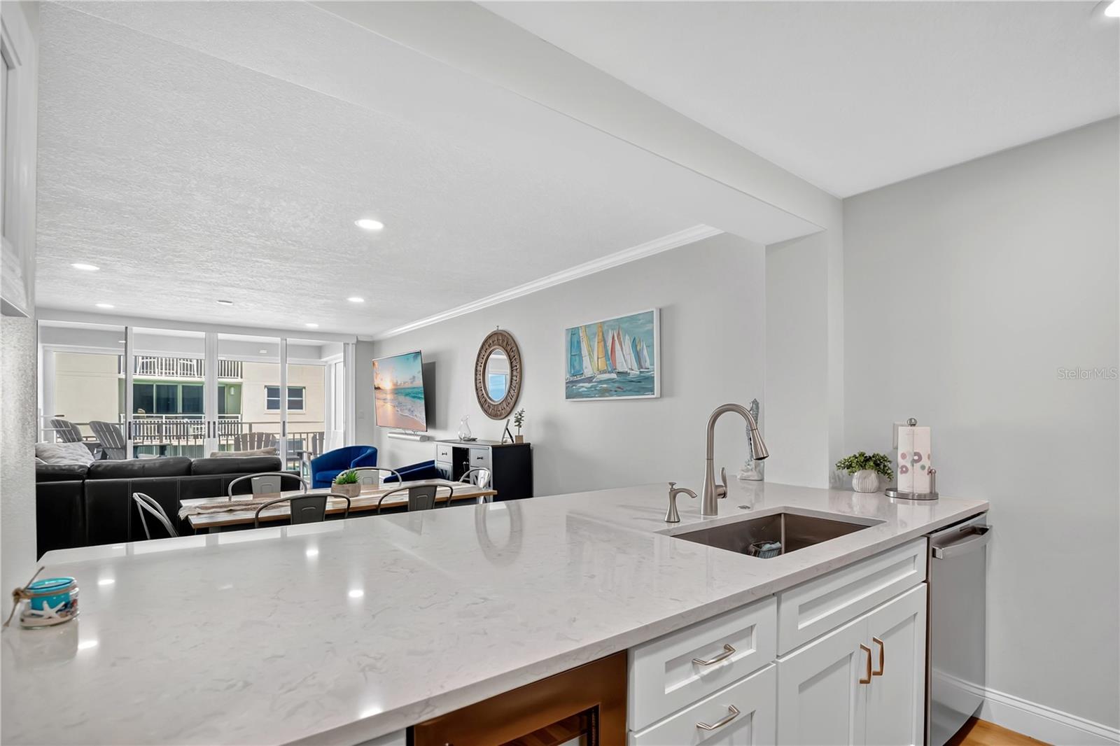 Image 13 of 34 For 4505 Atlantic Avenue 305
