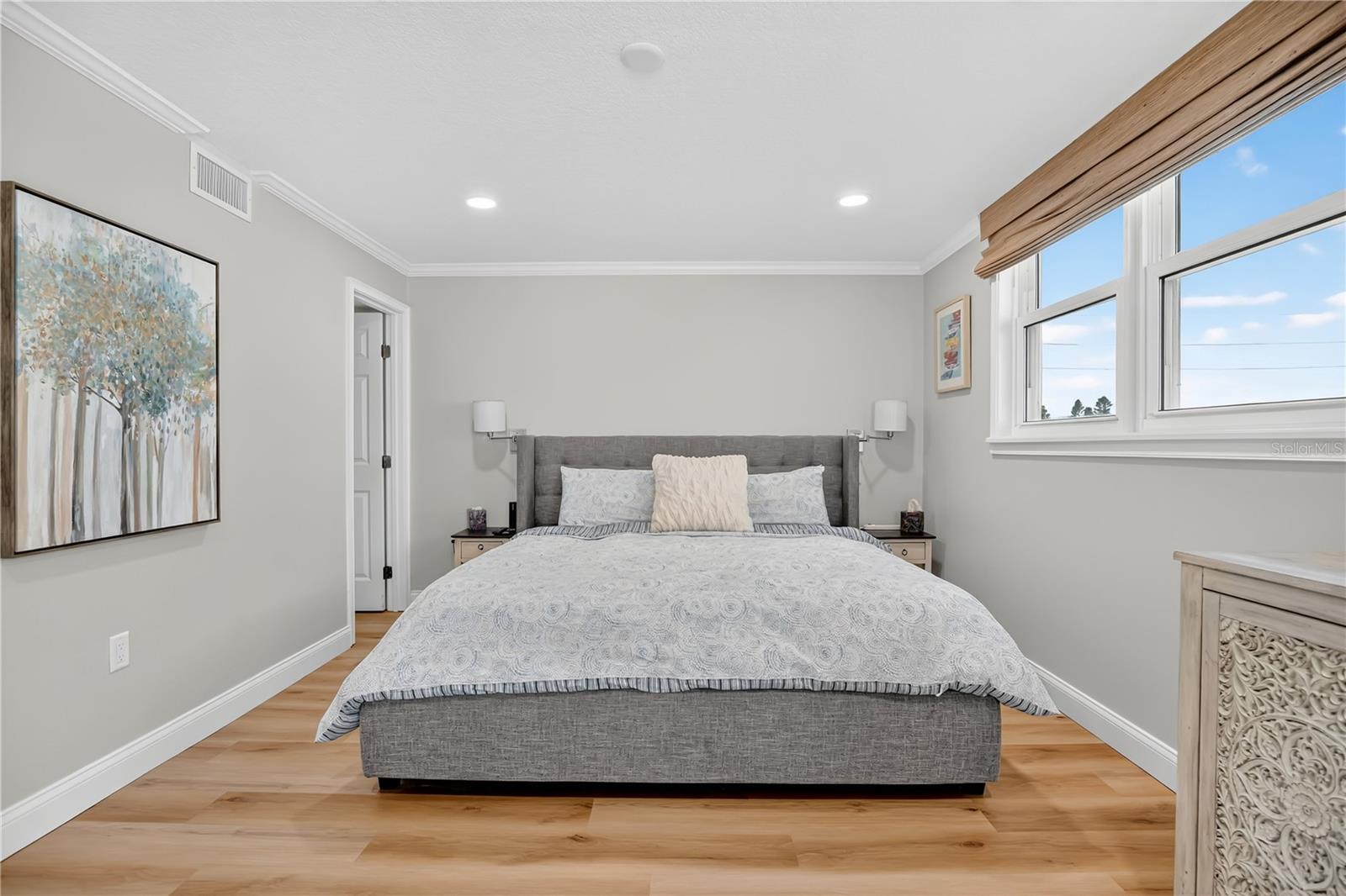 Image 20 of 34 For 4505 Atlantic Avenue 305