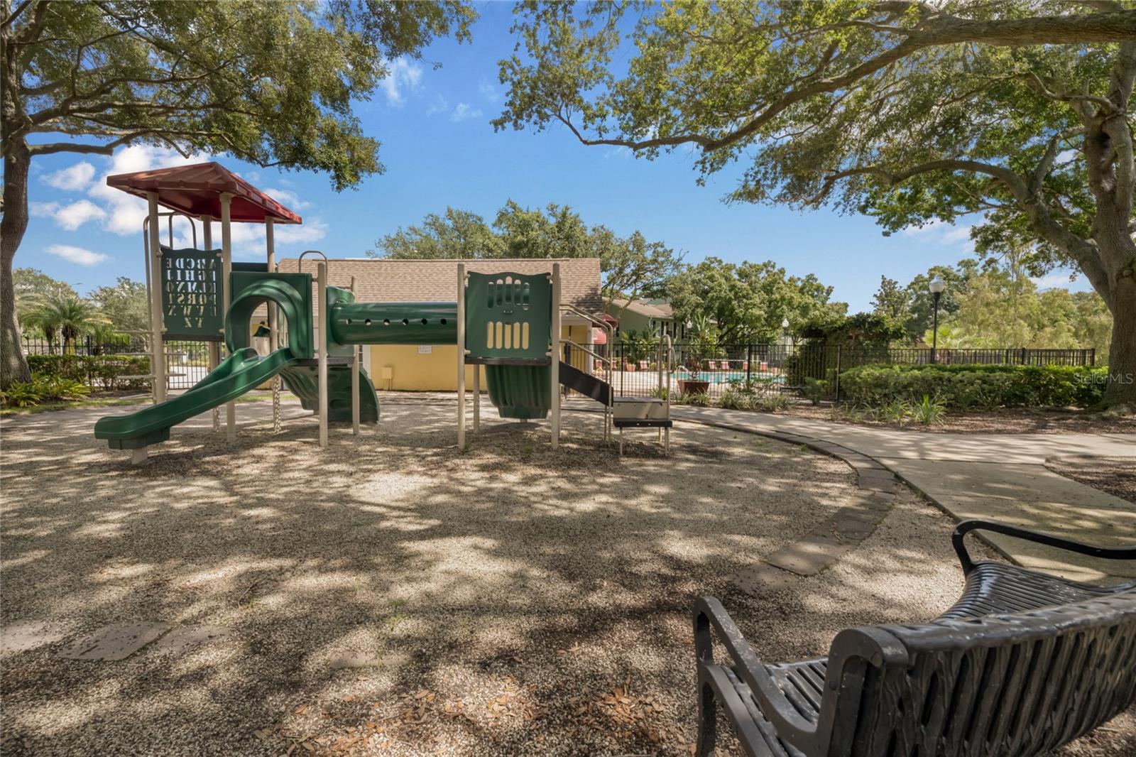 Image 17 of 21 For 2041 Dixie Belle Drive 2041a