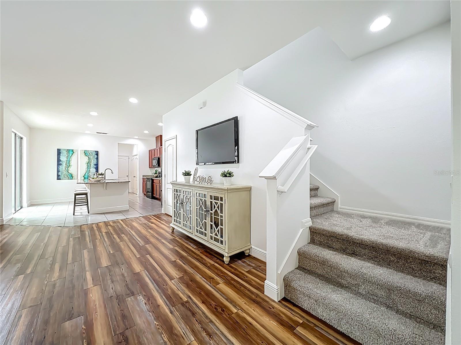 Image 19 of 43 For 13742 Beckman Drive
