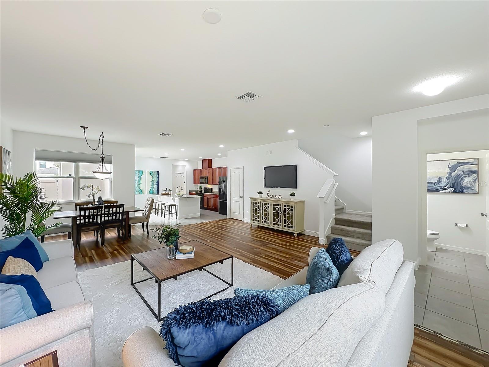 Image 4 of 43 For 13742 Beckman Drive