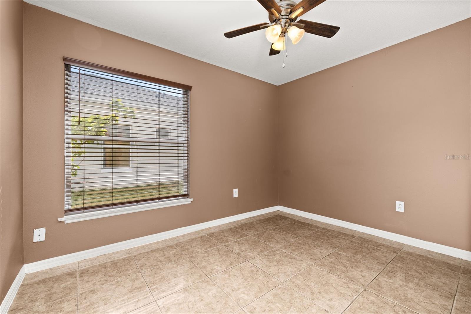 Image 36 of 57 For 846 Blanc Court