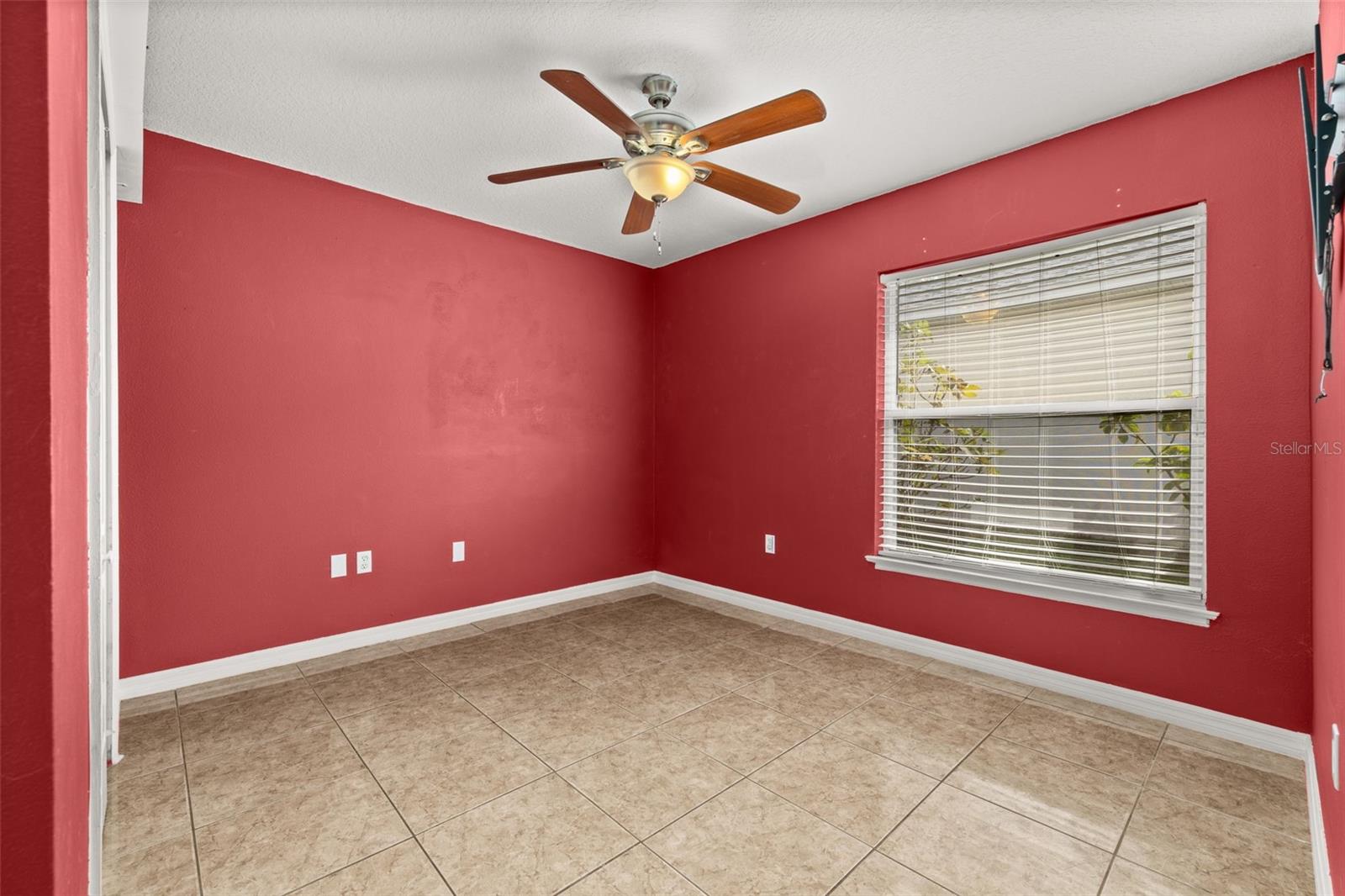 Image 39 of 57 For 846 Blanc Court