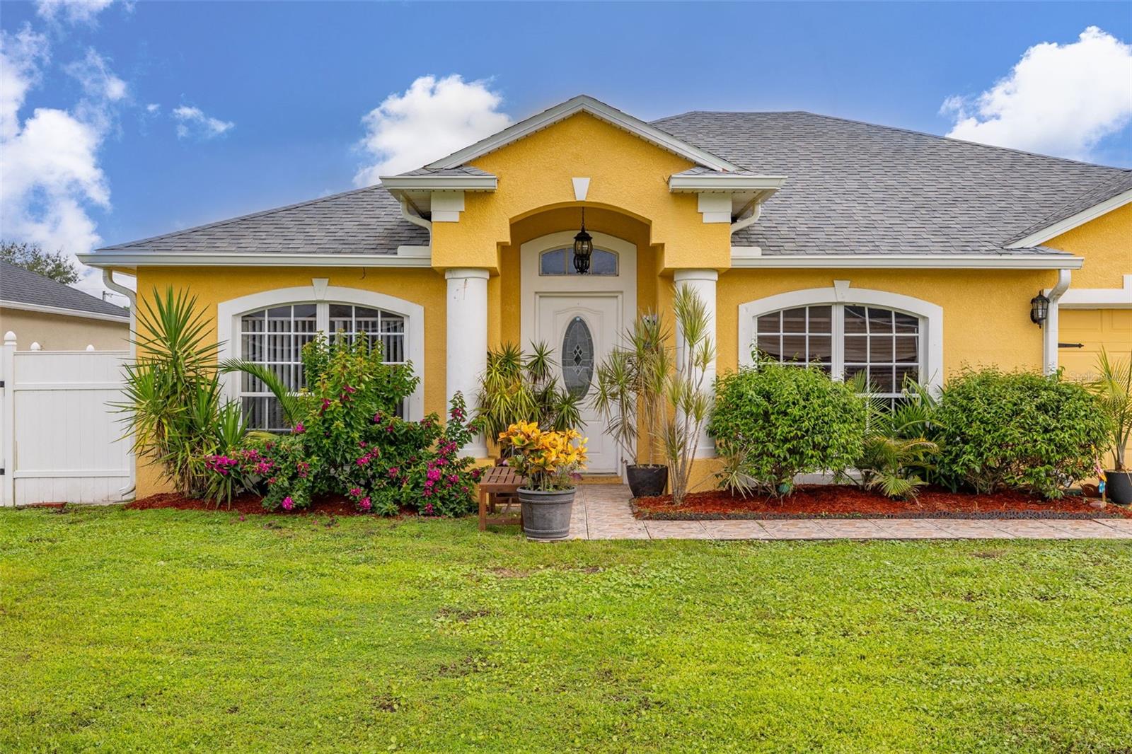 Image 4 of 57 For 846 Blanc Court