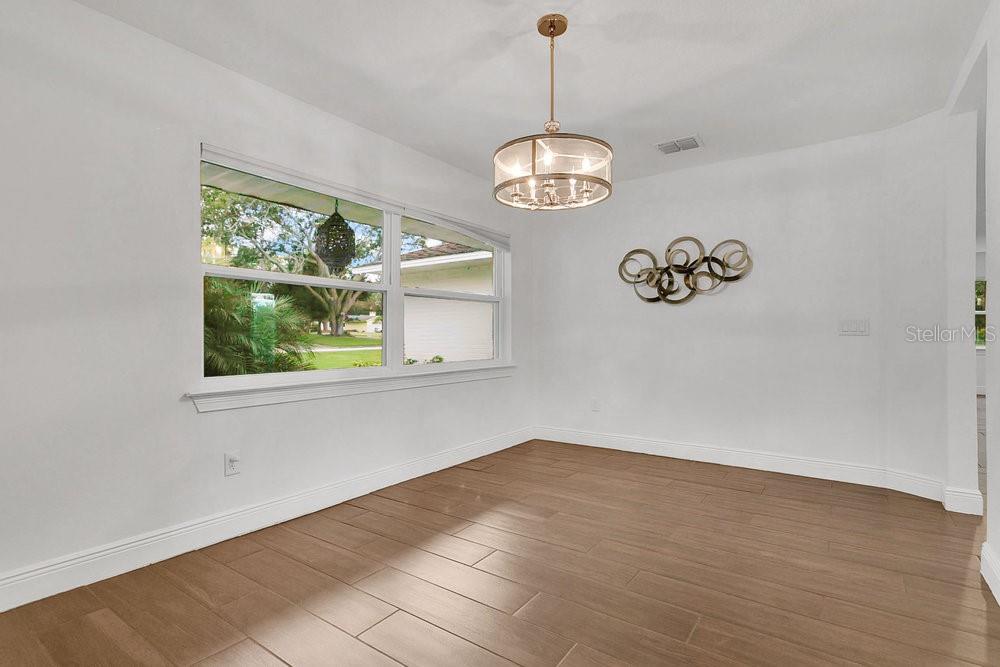 Image 10 of 34 For 351 Floral Drive