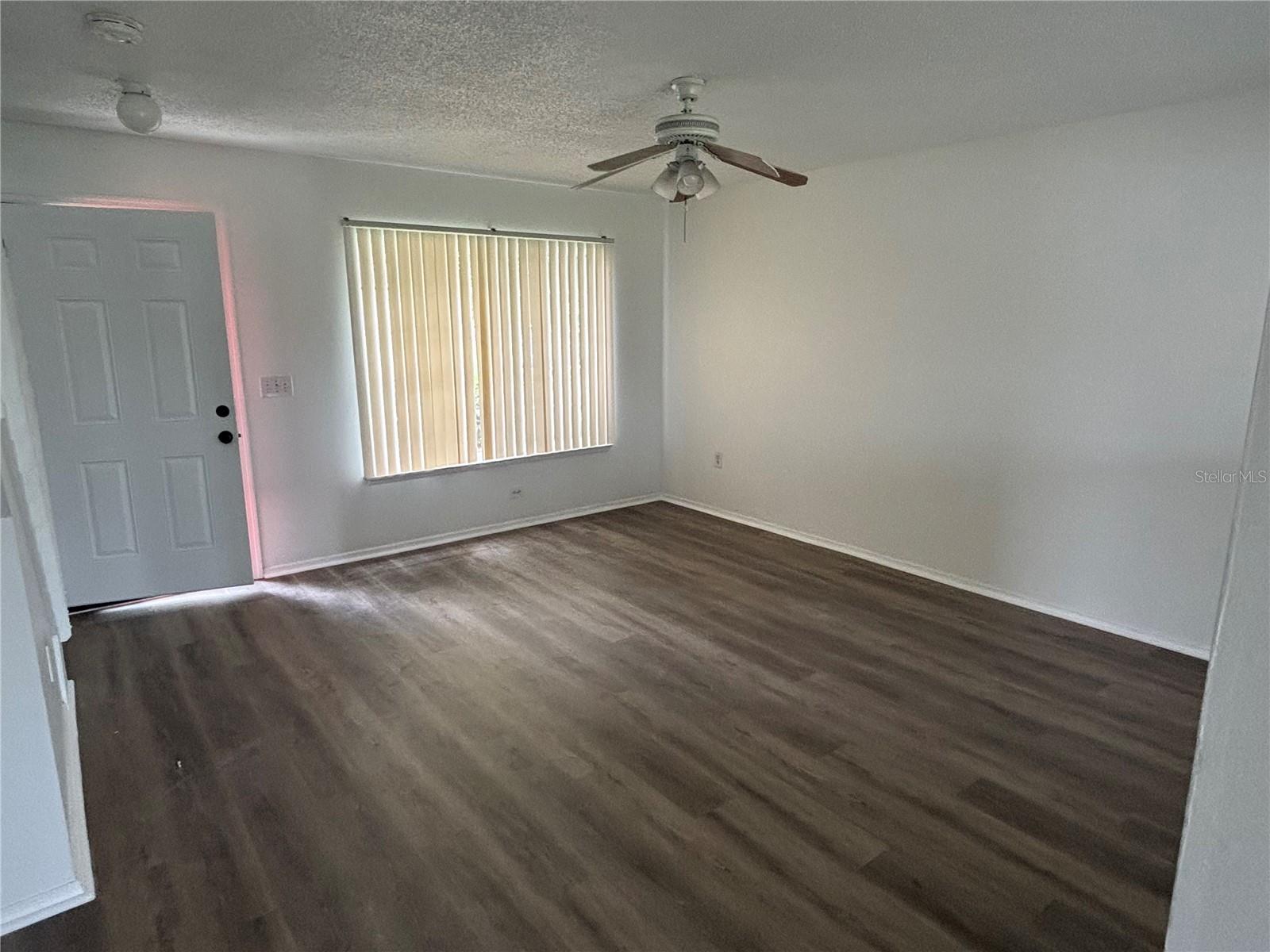 Image 4 of 31 For 1203 Carey Glen Circle