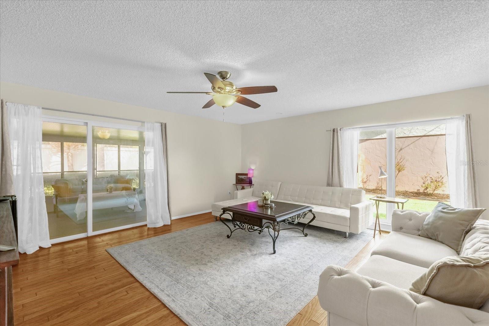 Image 3 of 31 For 5012 The Oaks Circle