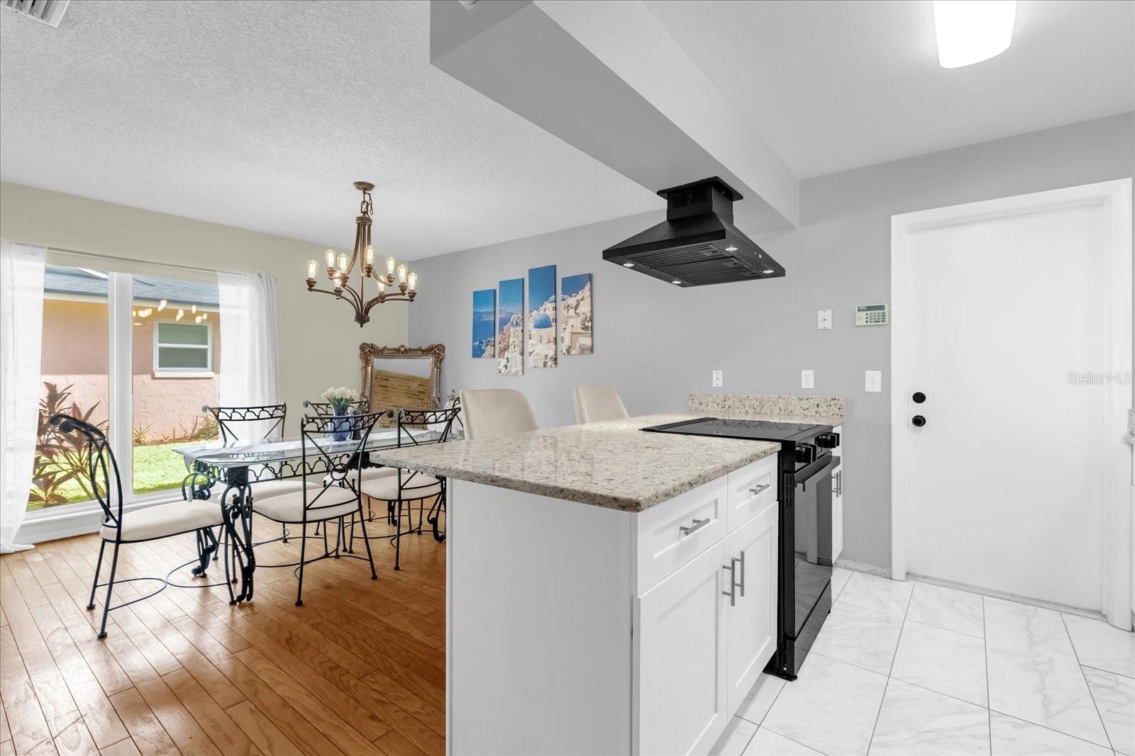 Image 8 of 31 For 5012 The Oaks Circle