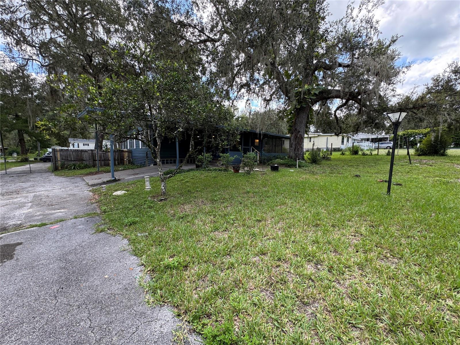 Listing photo id 37 for 8210 Cove Point