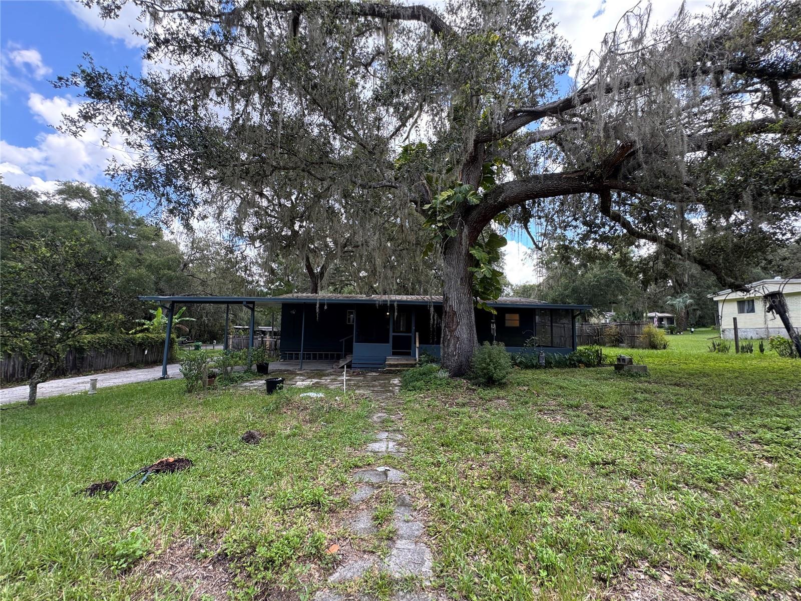 Listing photo id 38 for 8210 Cove Point