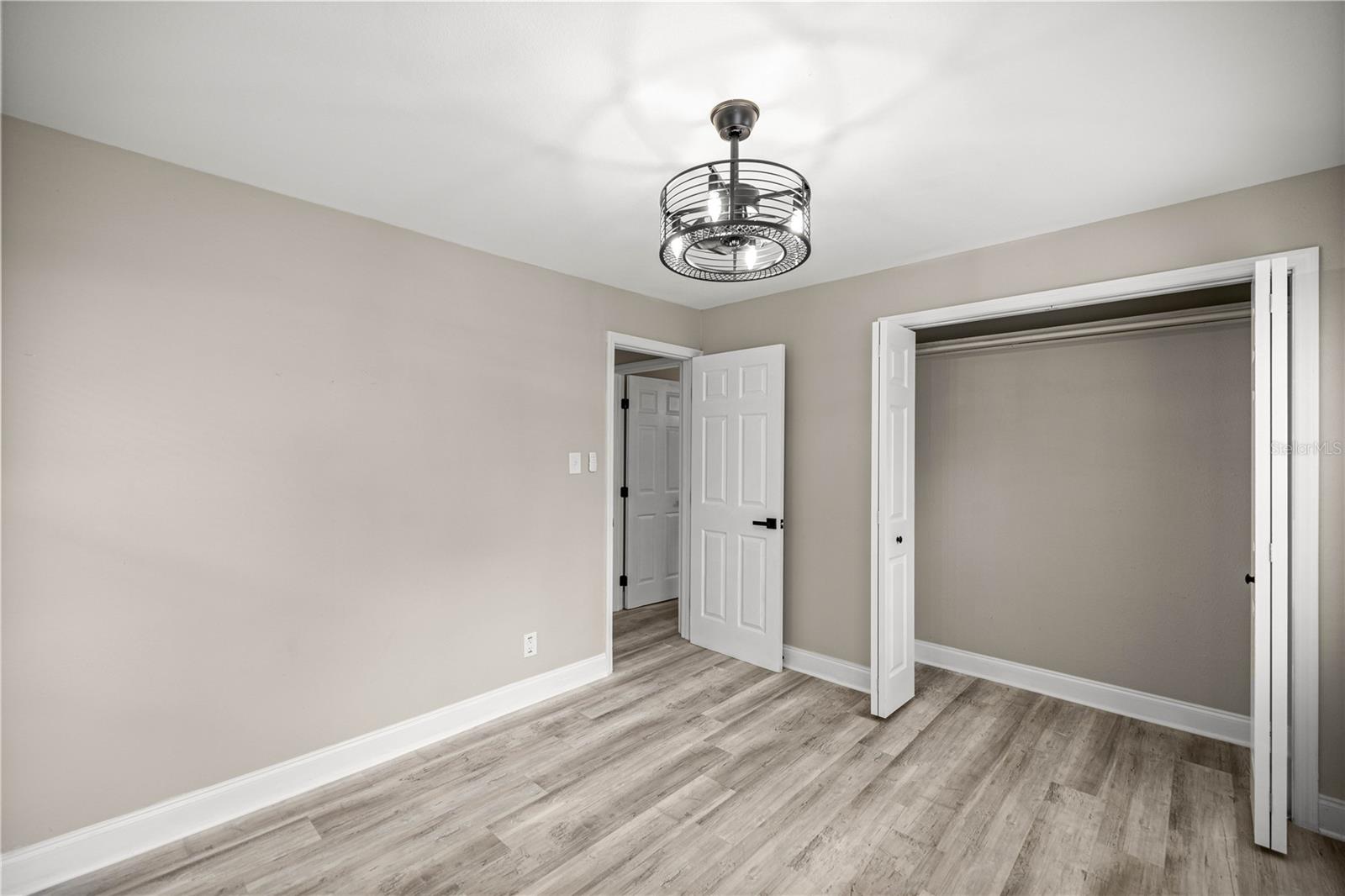 Image 13 of 25 For 11572 60th Avenue