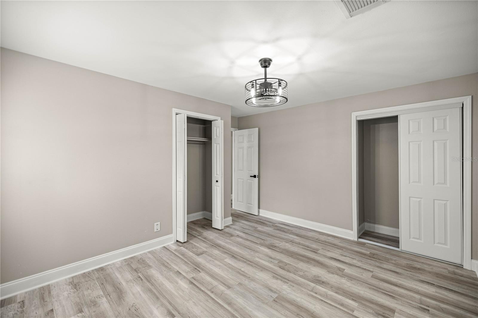 Image 15 of 25 For 11572 60th Avenue