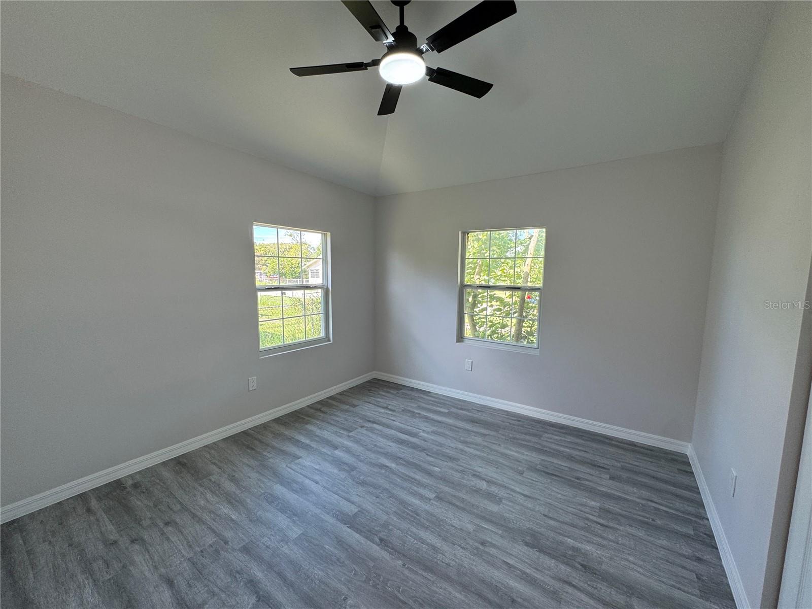 Image 19 of 30 For 513 Orange Street