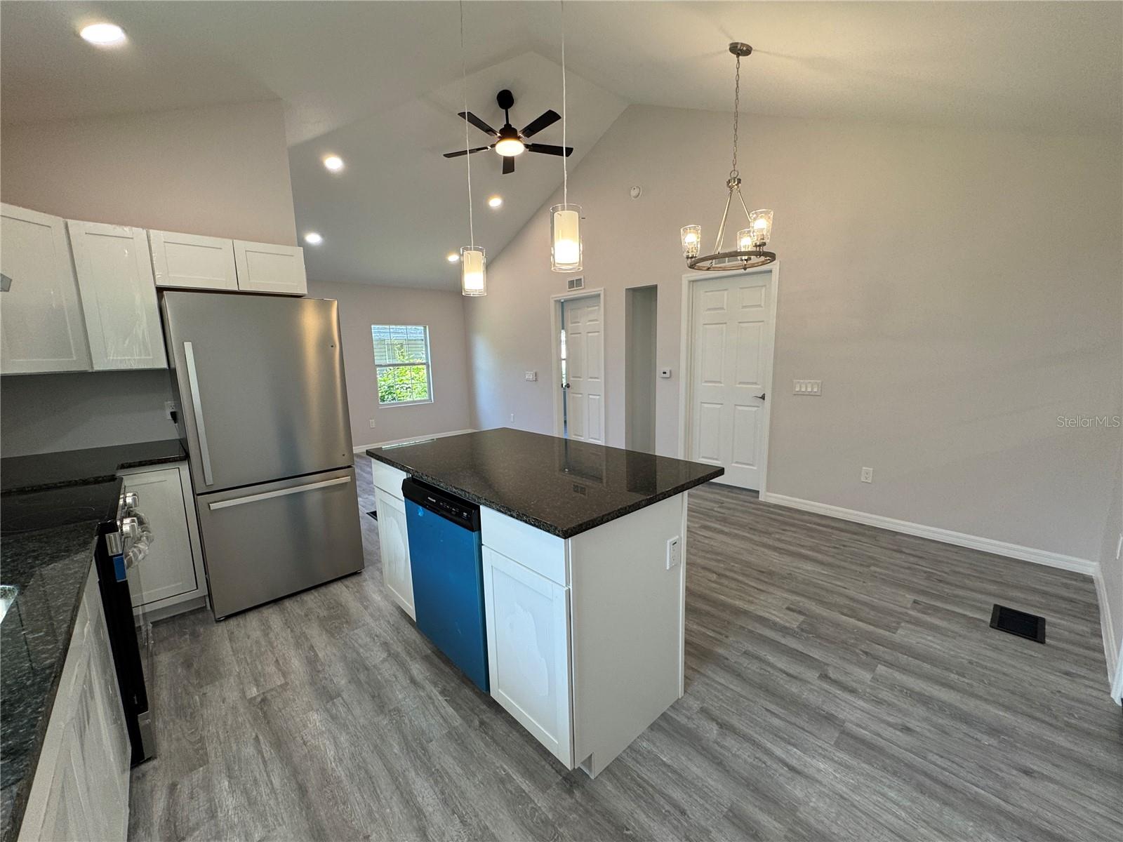Image 6 of 30 For 513 Orange Street