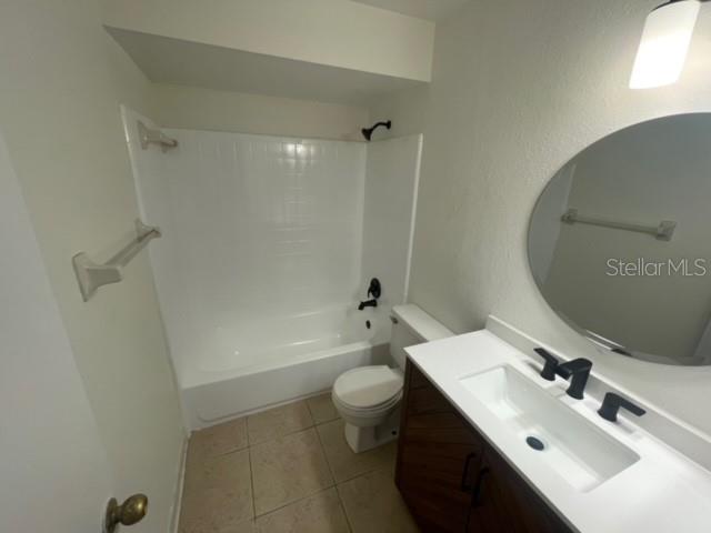Image 16 of 22 For 670 Macduff Lane A