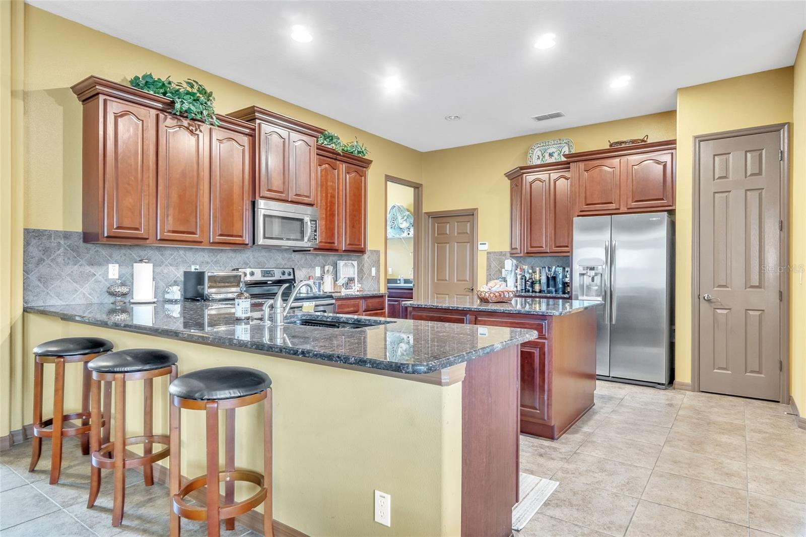 Image 21 of 37 For 2921 Falconhill Drive