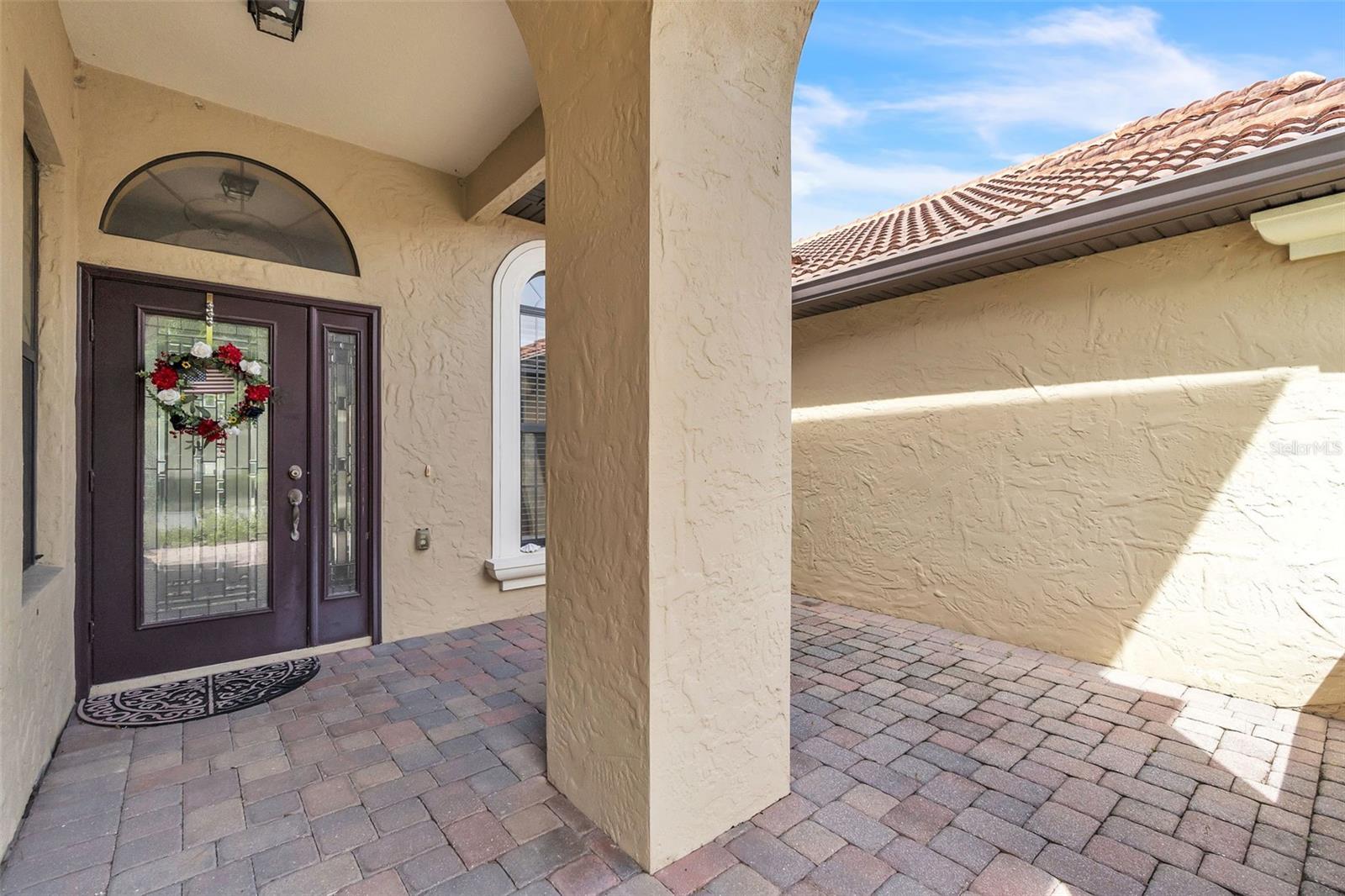 Image 4 of 37 For 2921 Falconhill Drive