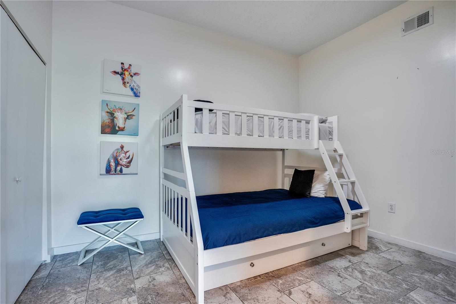 Image 41 of 68 For 525 Jackson Street 302