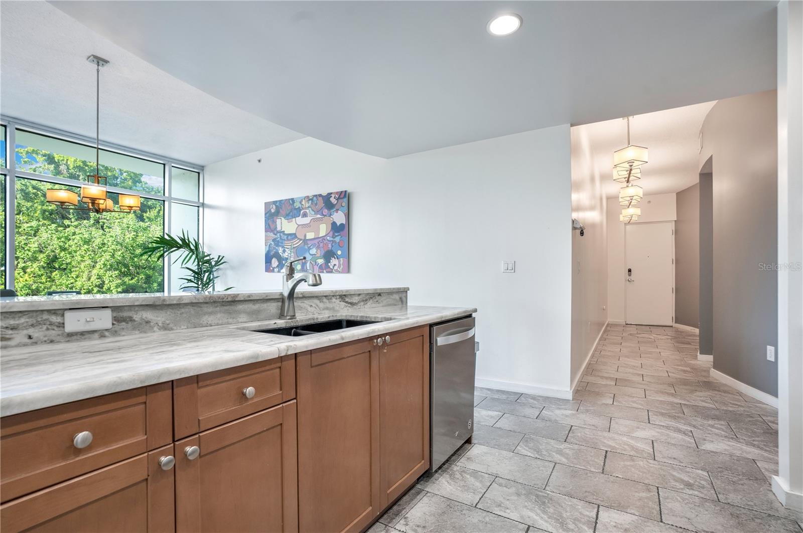 Image 8 of 68 For 525 Jackson Street 302