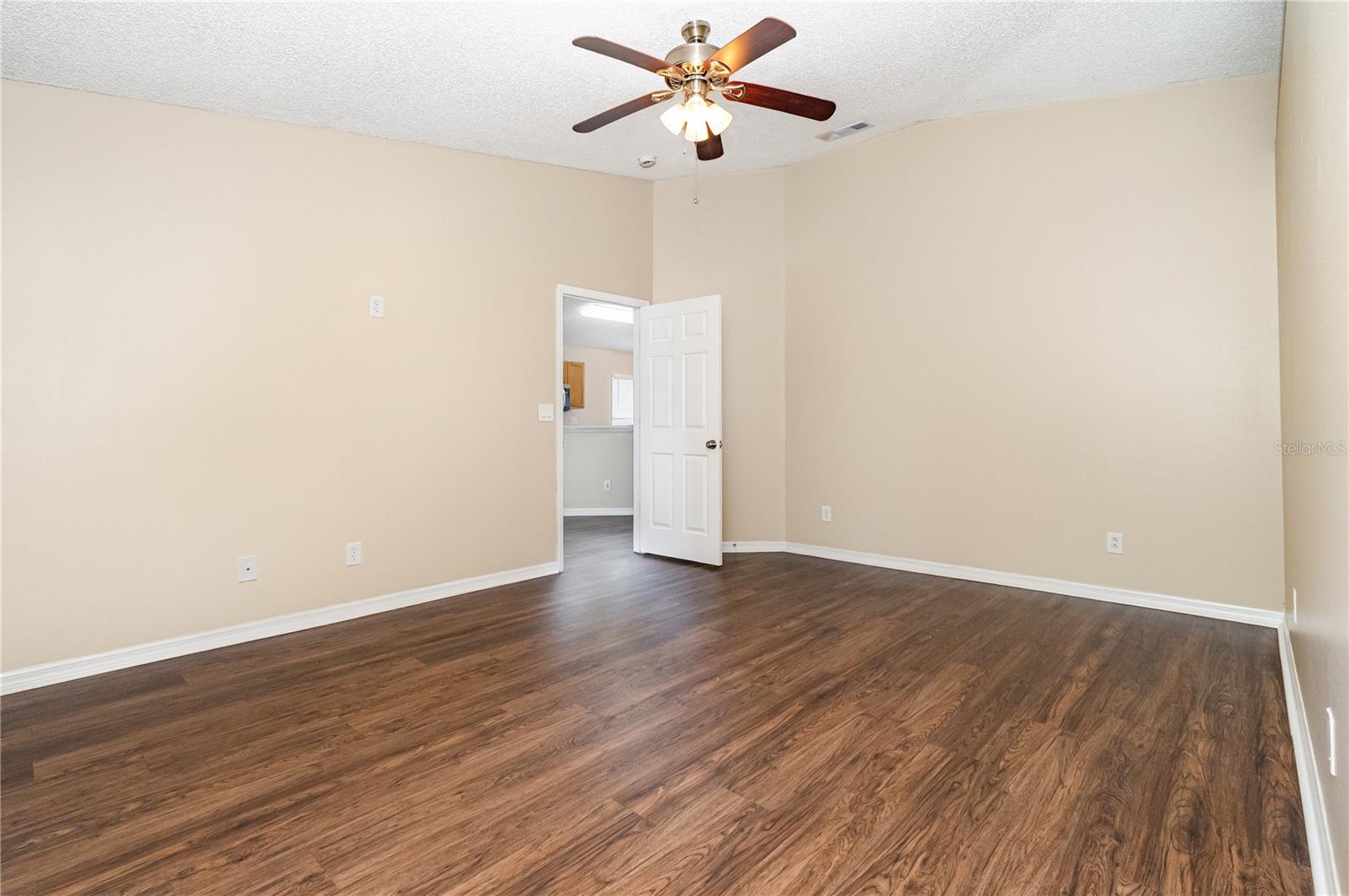 Image 9 of 16 For 4311 Swanna Drive