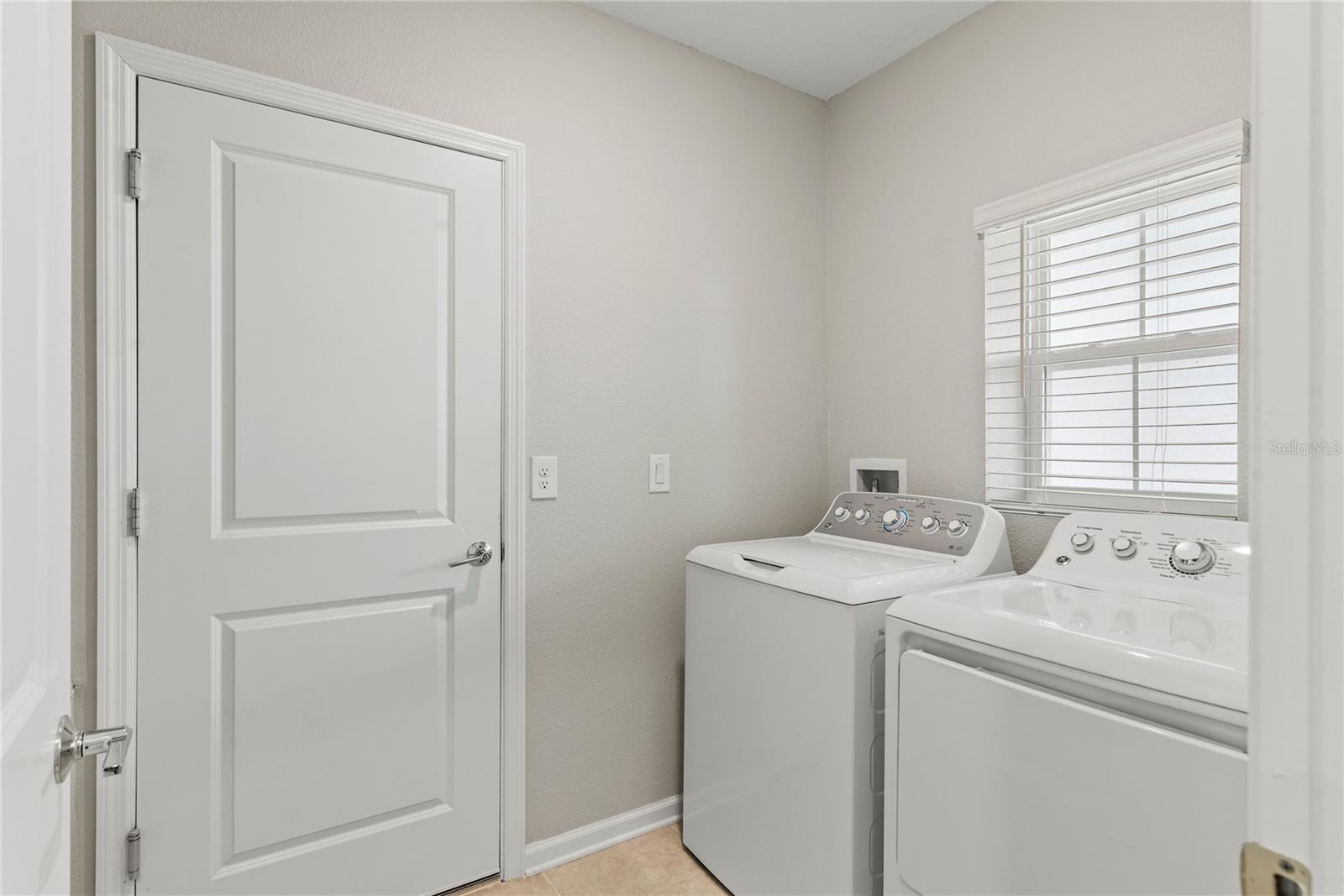 Image 17 of 25 For 6816 Perch Hammock Loop