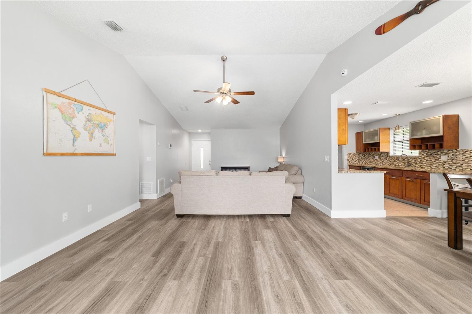 Image 11 of 45 For 3370 2nd Avenue