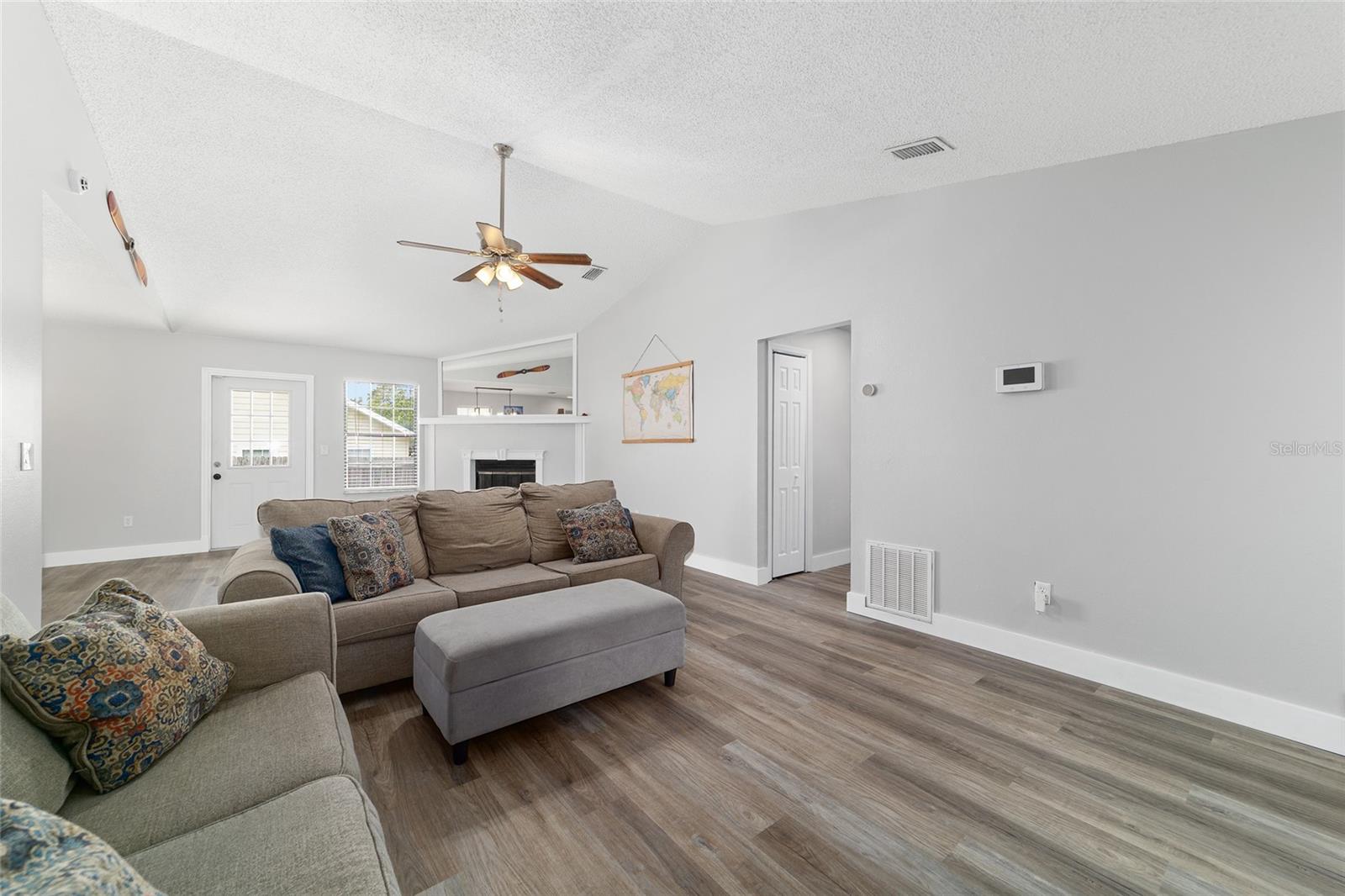 Image 6 of 45 For 3370 2nd Avenue