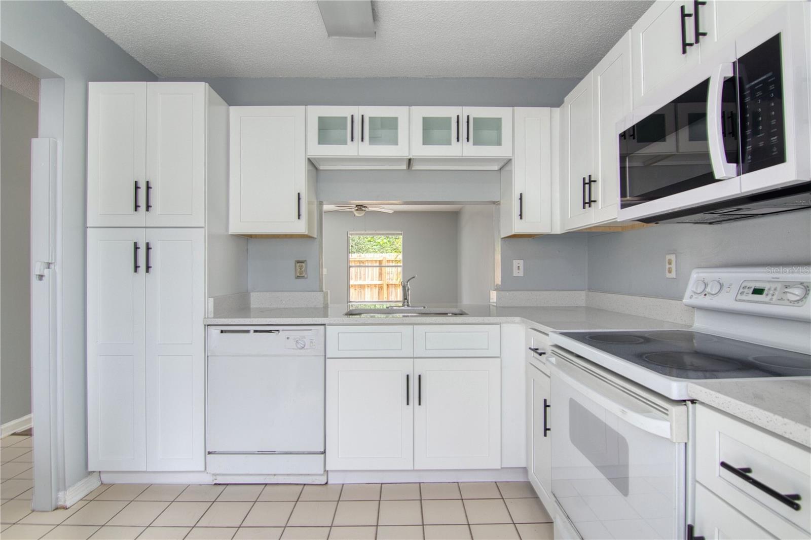 Image 5 of 18 For 1621 Shady Ridge Court 255