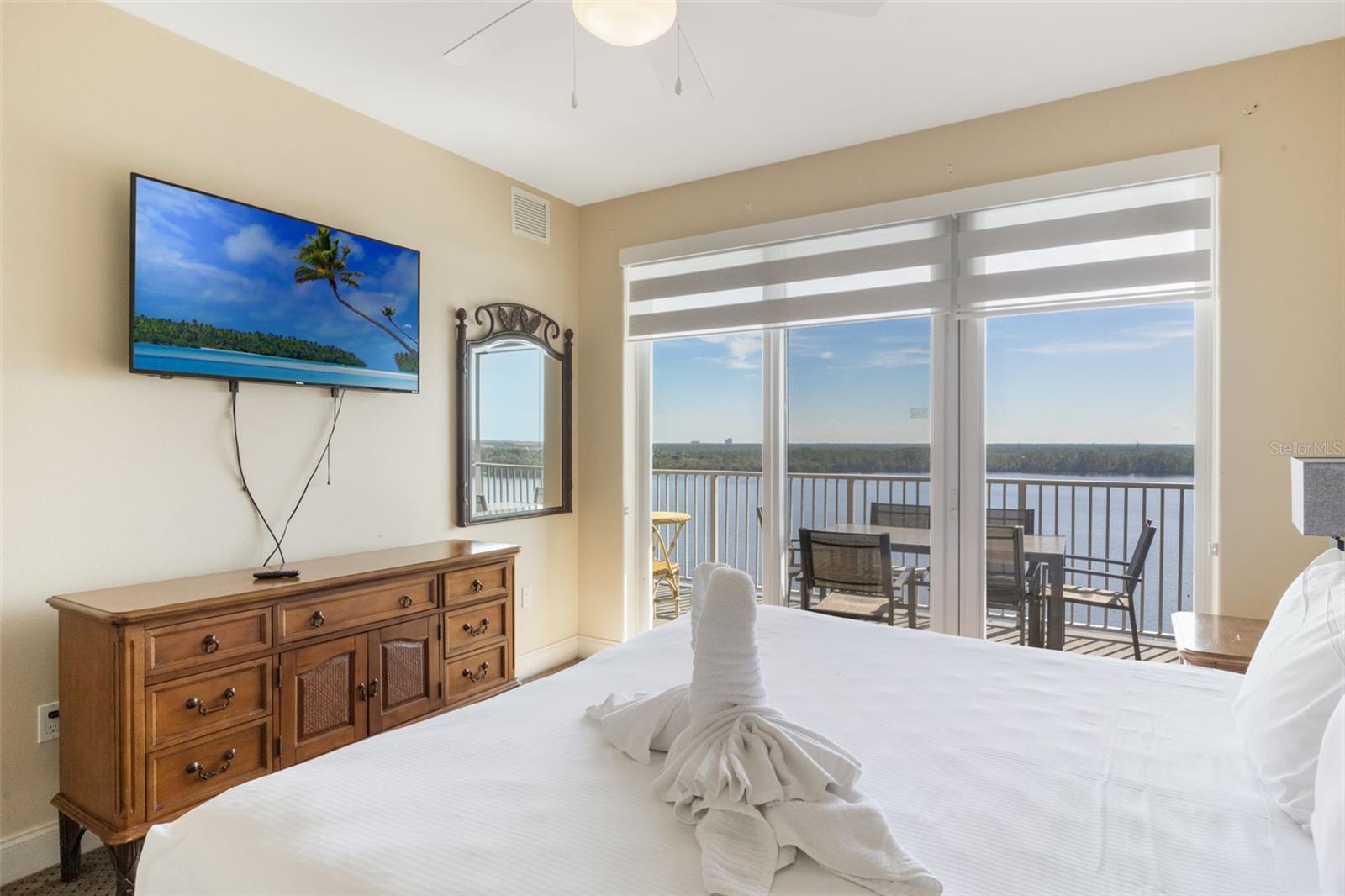 Image 19 of 42 For 13427 Blue Heron Beach Drive 1003