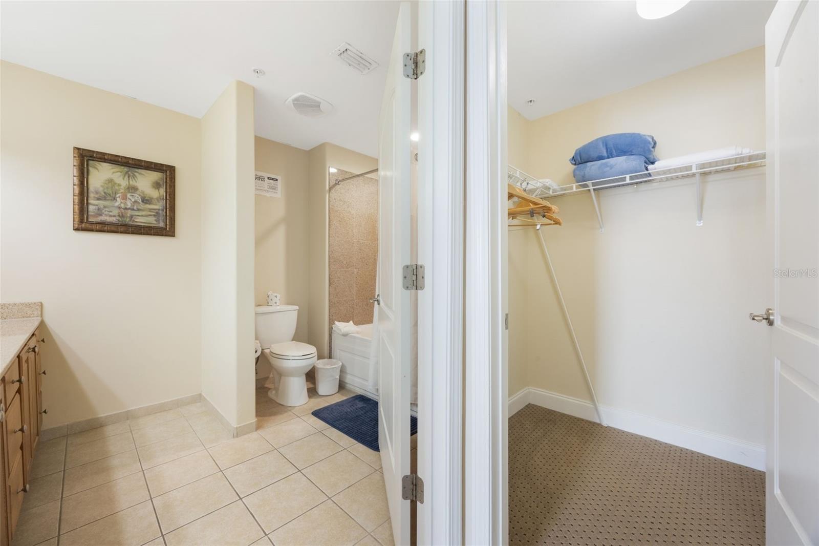 Image 27 of 42 For 13427 Blue Heron Beach Drive 1003