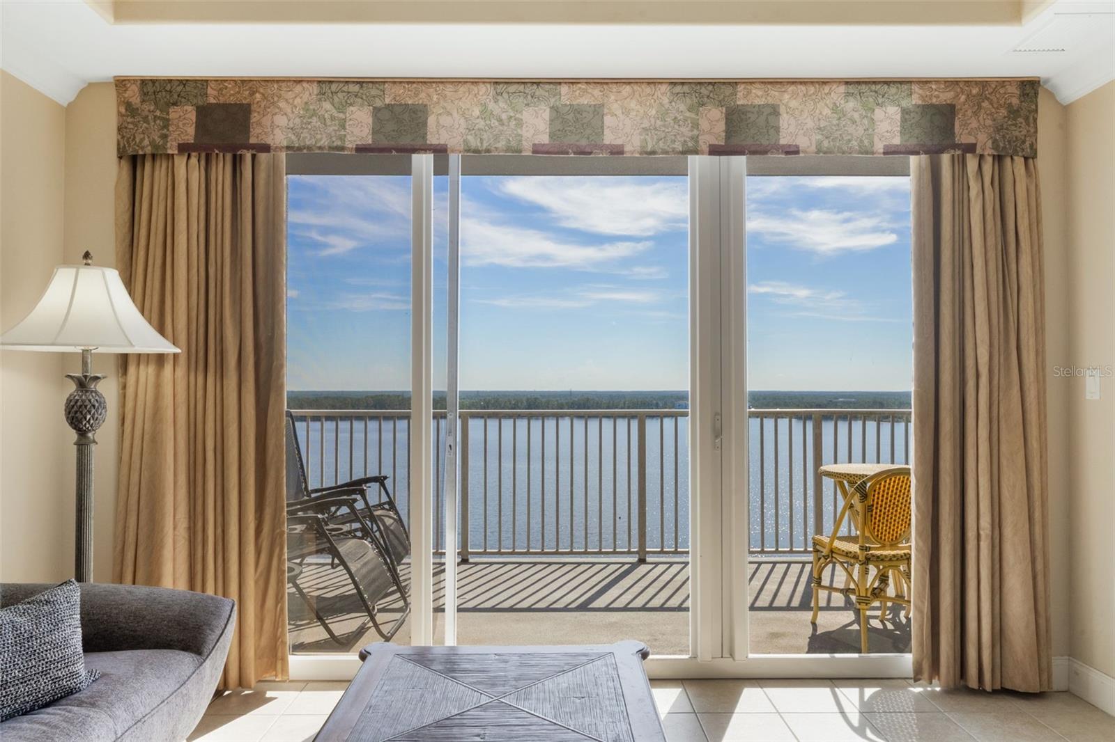 Image 4 of 42 For 13427 Blue Heron Beach Drive 1003