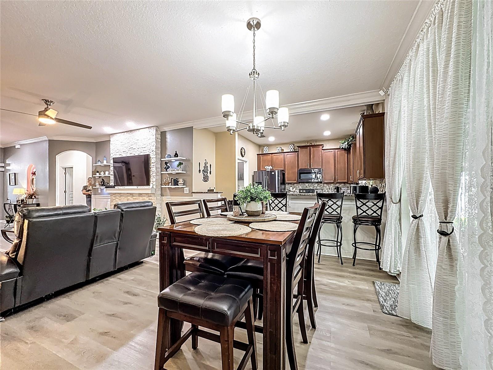 Image 10 of 45 For 4822 Ashurst Street