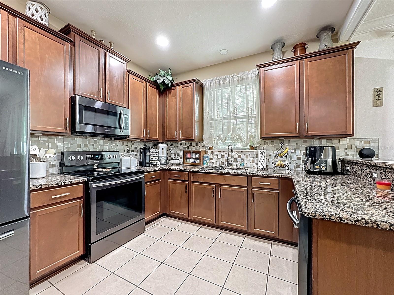 Image 12 of 45 For 4822 Ashurst Street