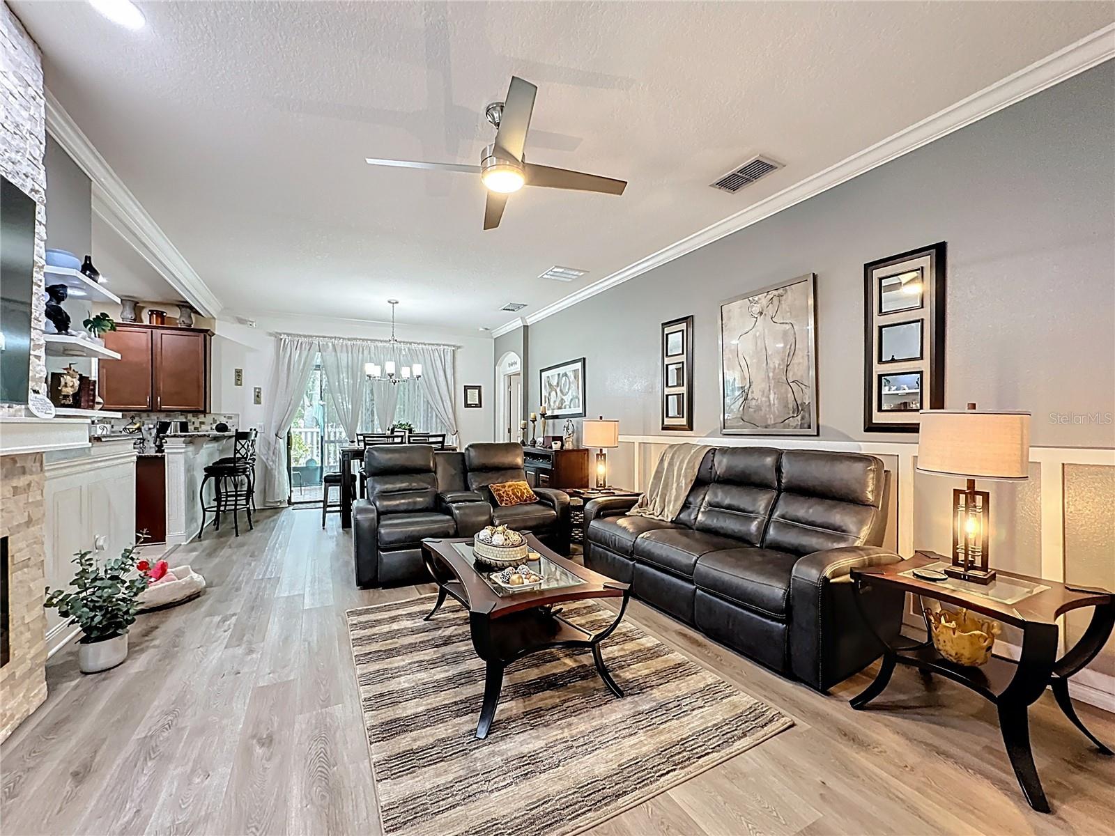 Image 4 of 45 For 4822 Ashurst Street