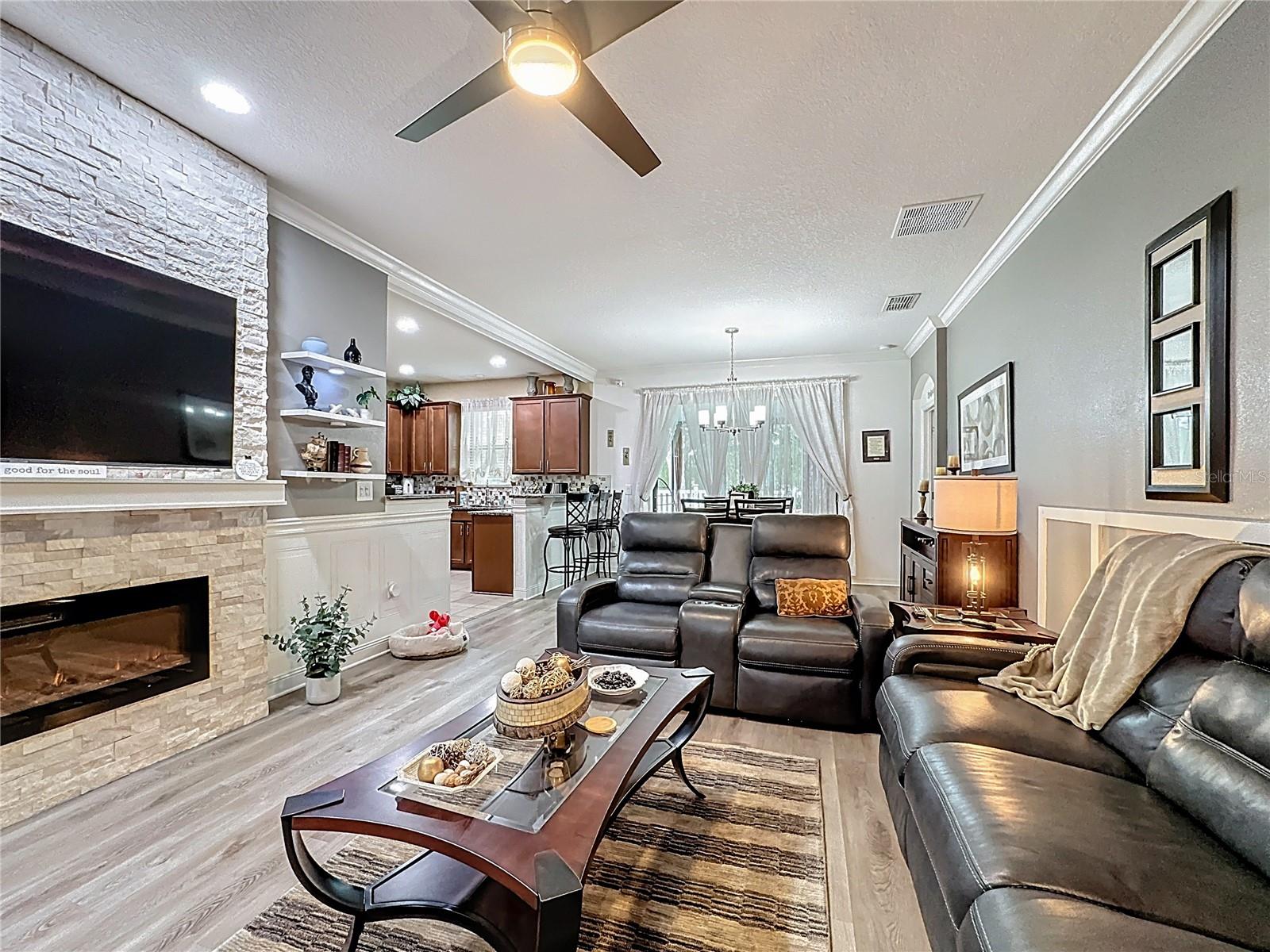 Image 6 of 45 For 4822 Ashurst Street