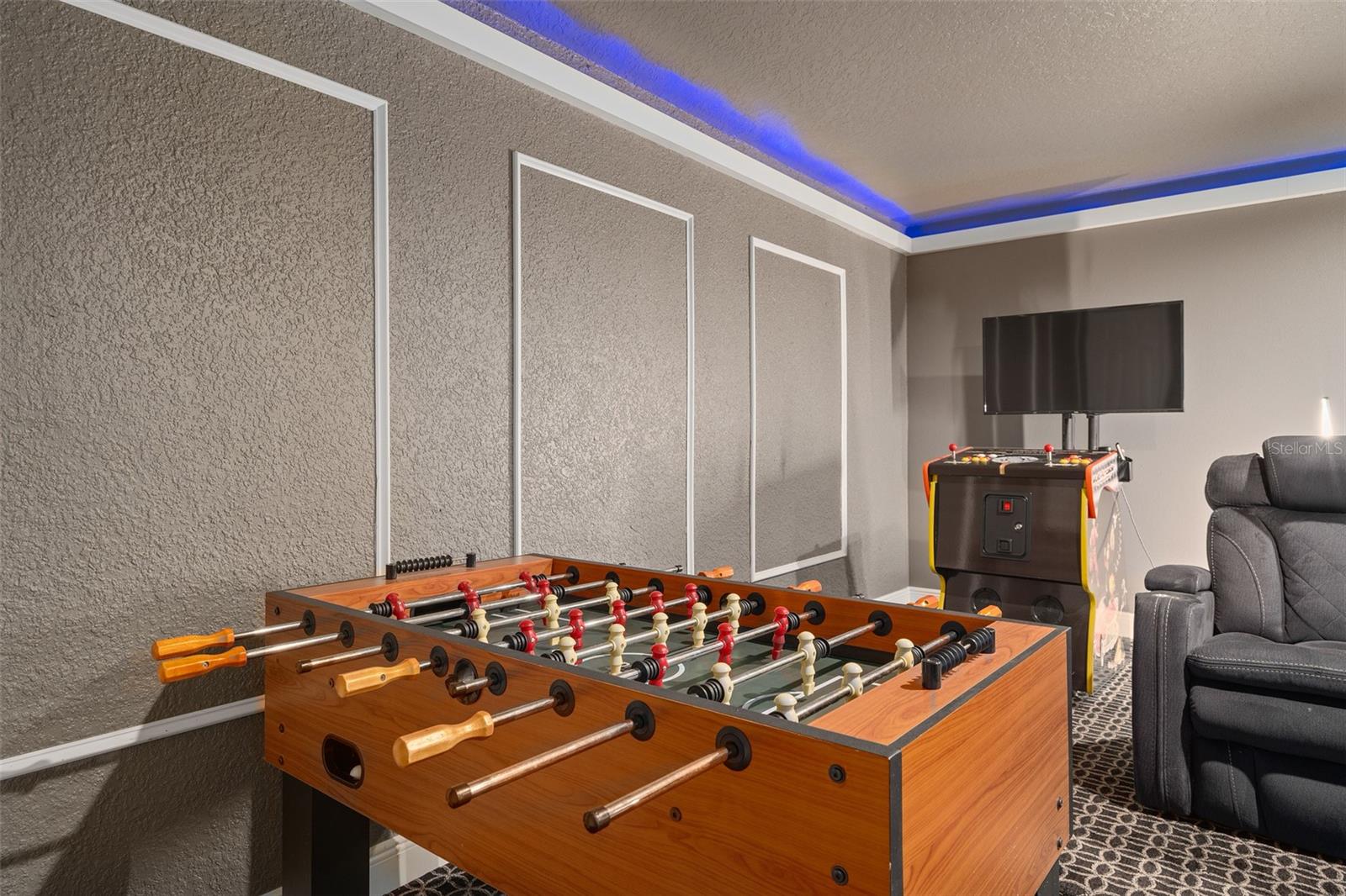 Image 60 of 92 For 1402 Titian Court