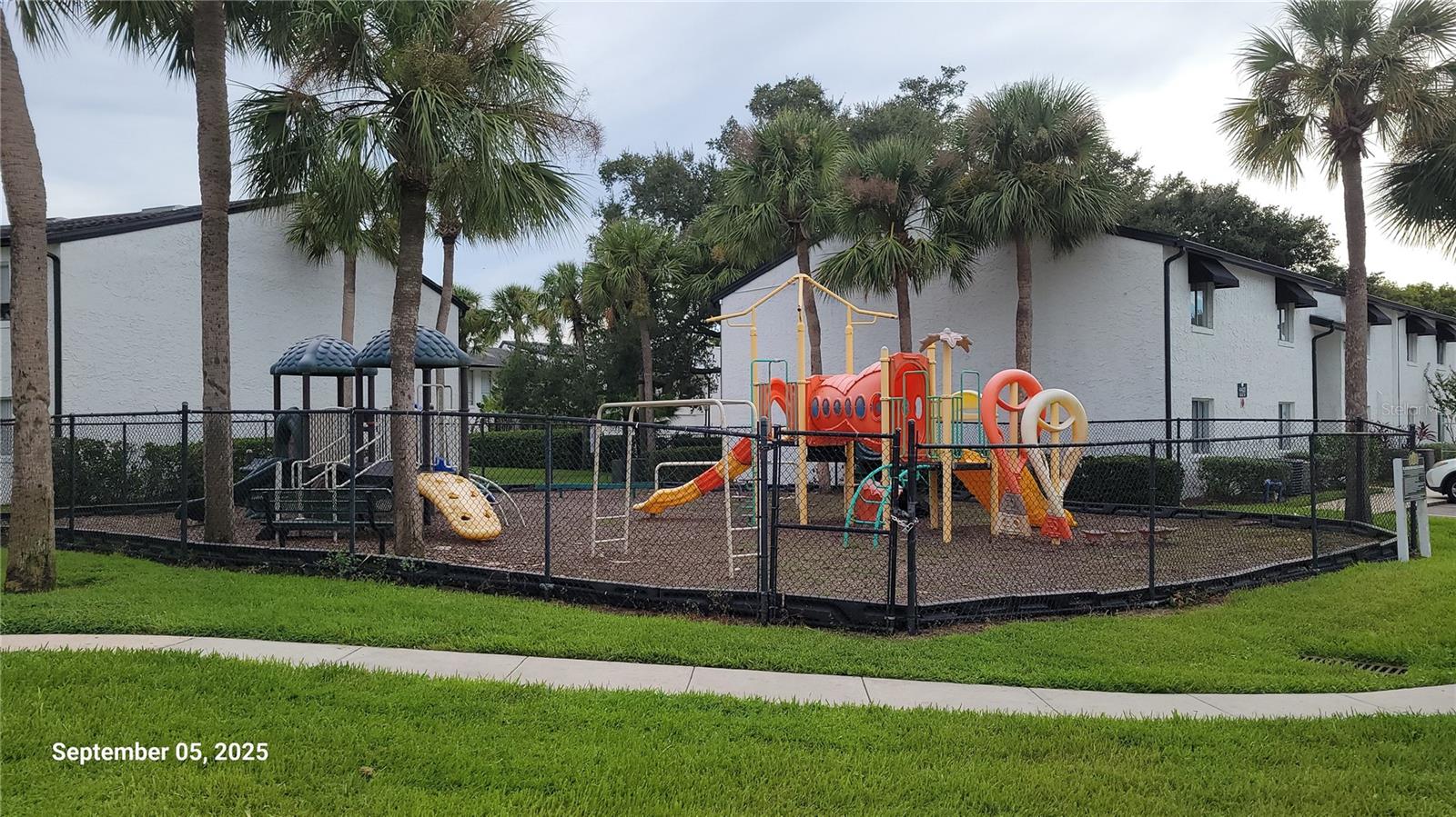 Image 7 of 27 For 4111 Semoran Boulevard 21