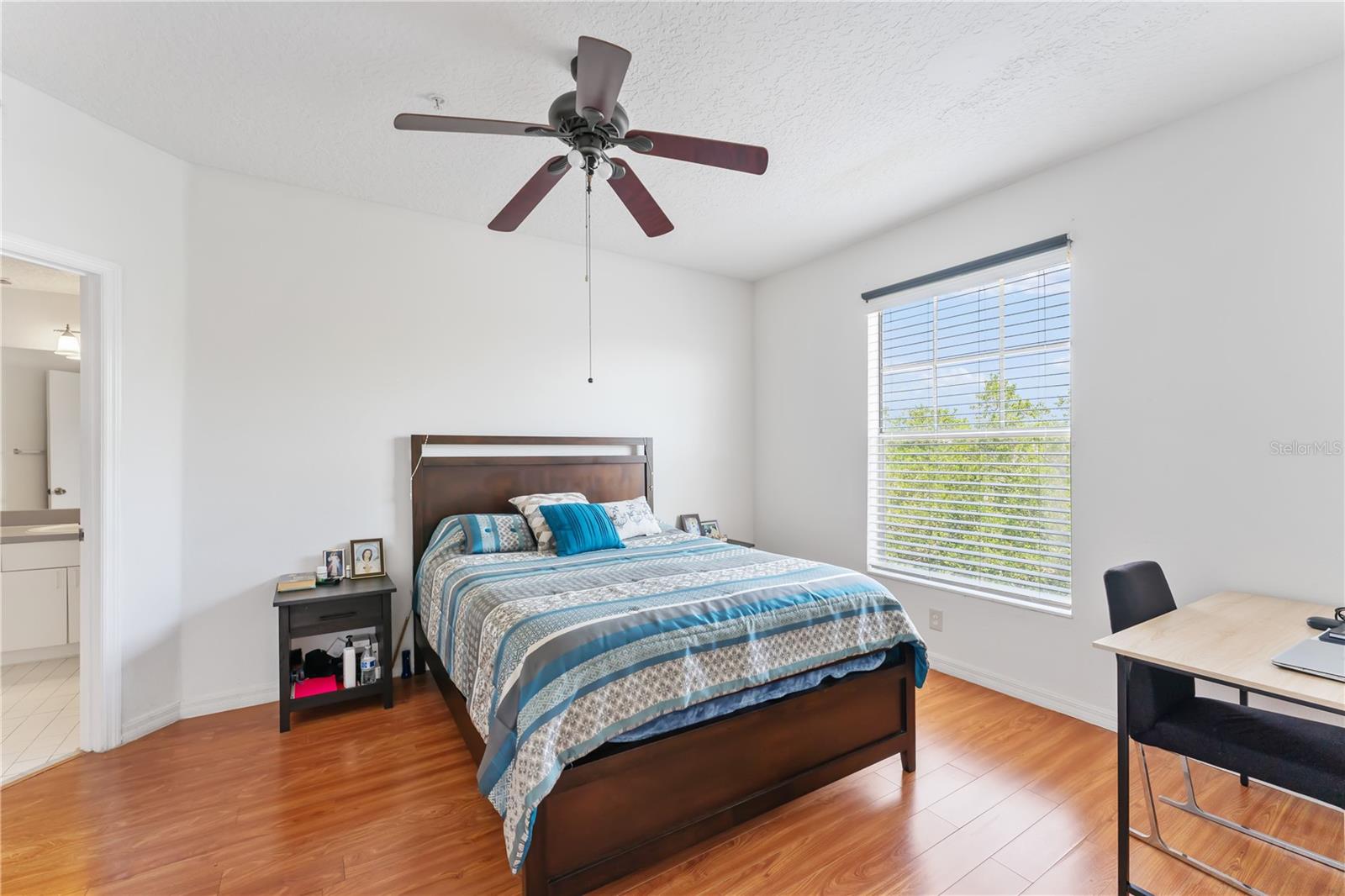 Image 29 of 33 For 5560 Metrowest Boulevard 303